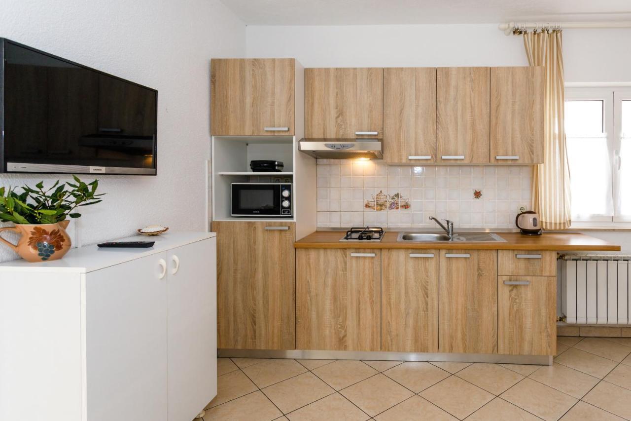 Lovely Sea View House In Malinska Island Krk Exterior foto